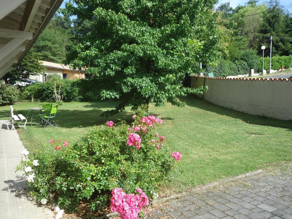 A La Cerisaie Bed & Breakfast Carignan-de-Bordeaux Екстериор снимка